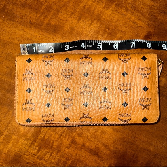 MCM Visetos Original Zip-Around Wallet Large Cognac Tan - Picture 12 of 12